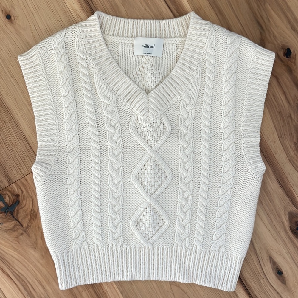 NEW Wilfred Cable Knit Merino Wool Blend sweater vest Small